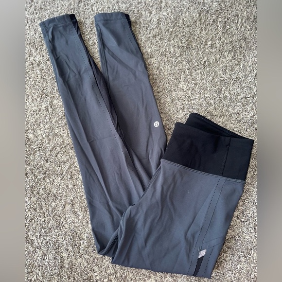 Women’s Lululemon Smooth Stride Tight Legging Blue Tied/Black Size 6 - Picture 6 of 15